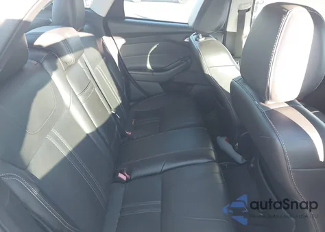 2013 Ford Focus Se z USA, uszkodzony, nr VIN 1FADP3F29DL186901